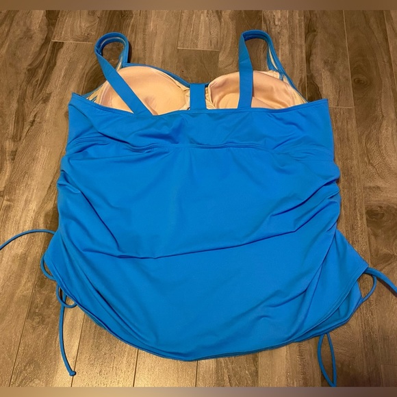 Lands’ End Plus Size Tankini Top 24W - Picture 3 of 7